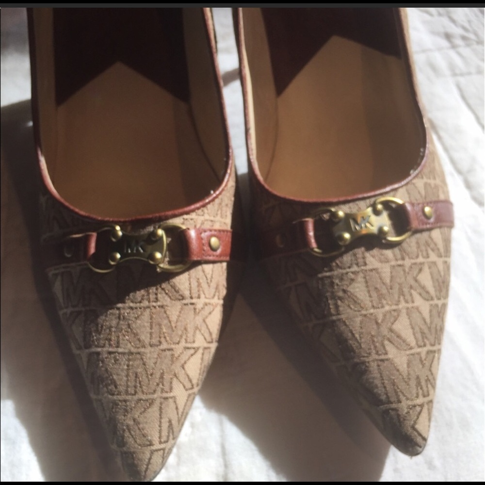 Retired! EUC! Michael Kors Signature MK Heels!
